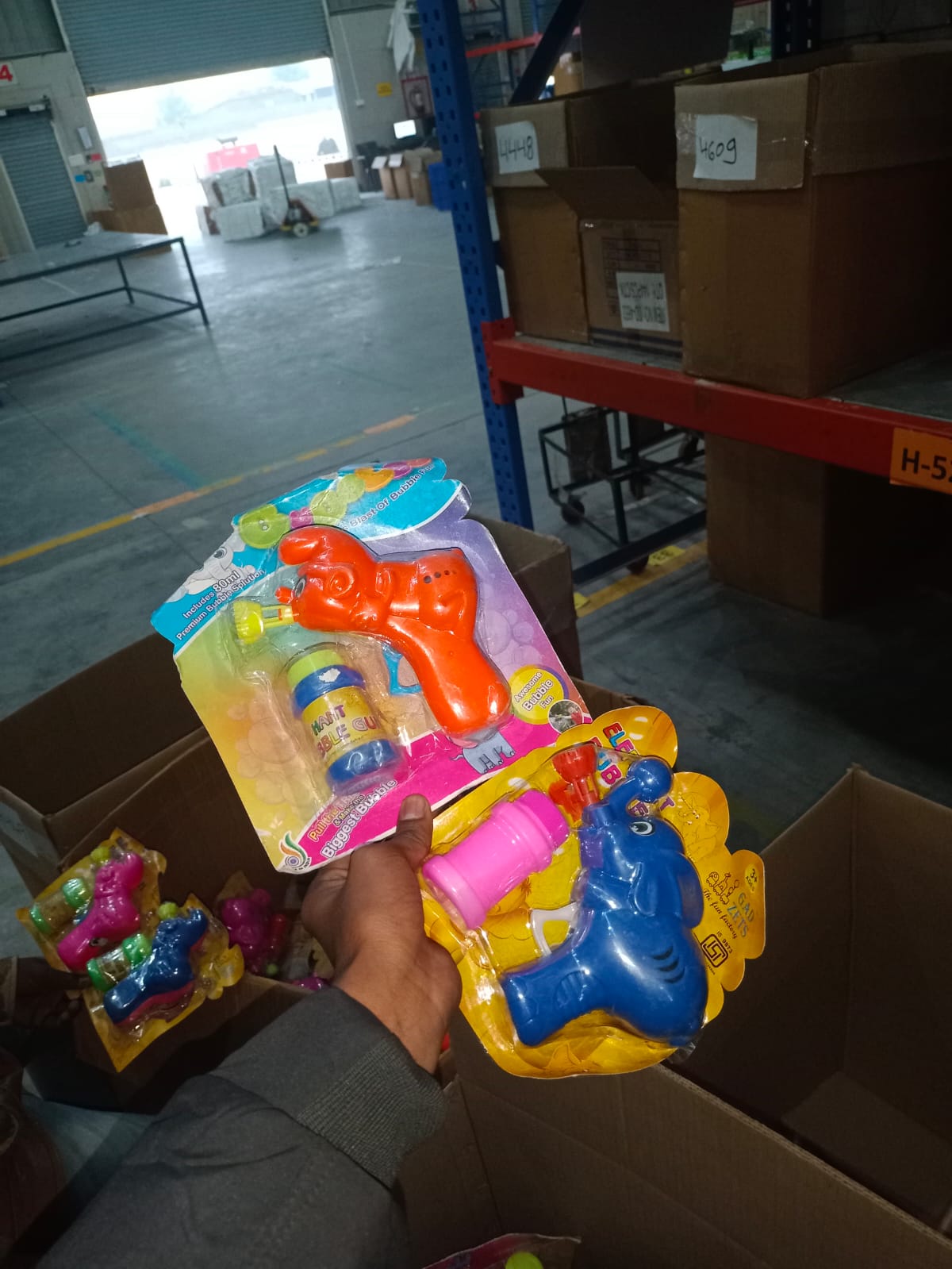 Bubble Gun Elephant Hand Pressing Bubble Gun Toy for Kids Bubble Liquid Bottle with Fun Loading Bubble Gun Elephant Hand Pressing Bubble Gun Toy for Kids Bubble Liquid Bottle with Fun Loading